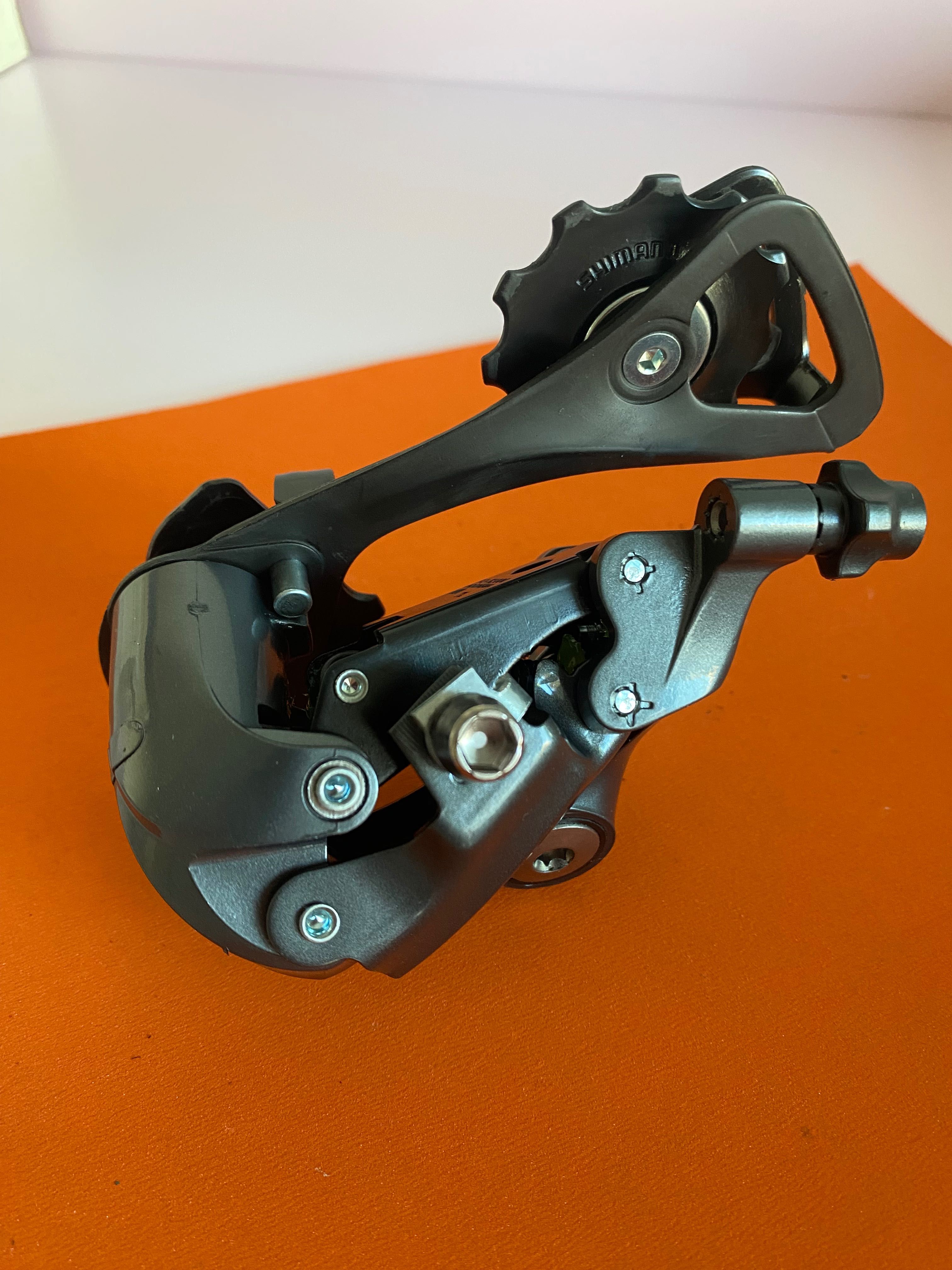 Przerzutka tylna SHIMANO Claris RD-R2000 SS