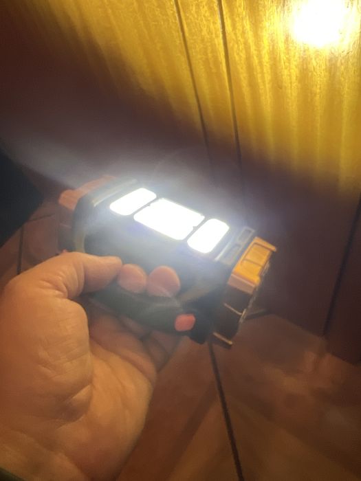 Lanterna led recarregavel , solar, usb e portatil