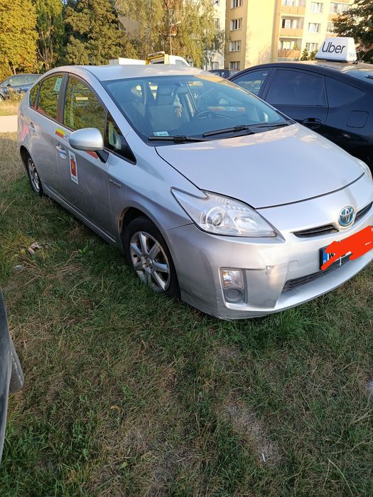 Samochod Toyota Prius
