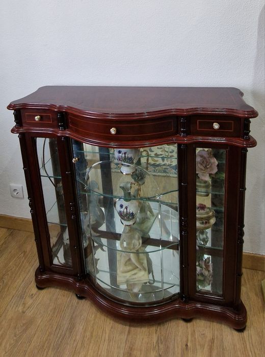 Móvel decorativo Nogueira