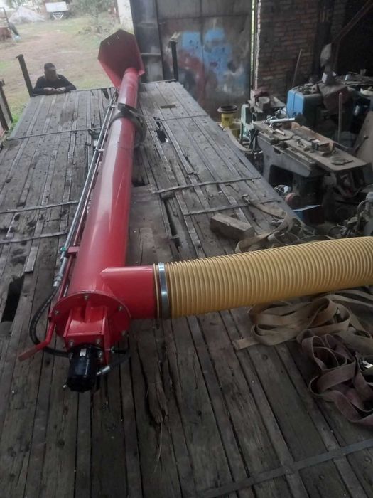 Шнековий навантажувач