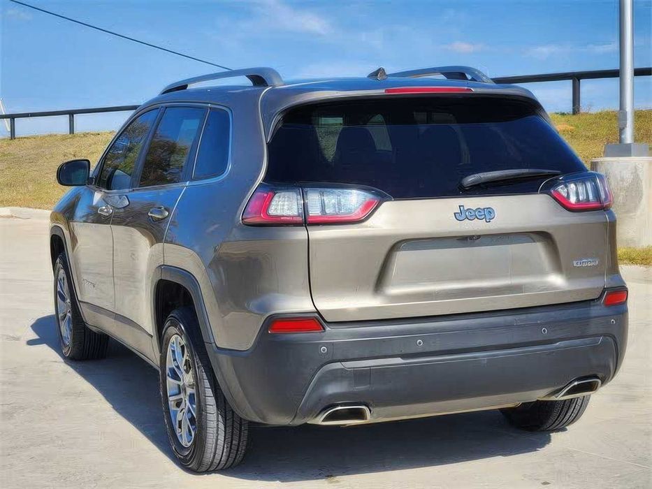 Jeep Cherokee Latitude Plus      2019