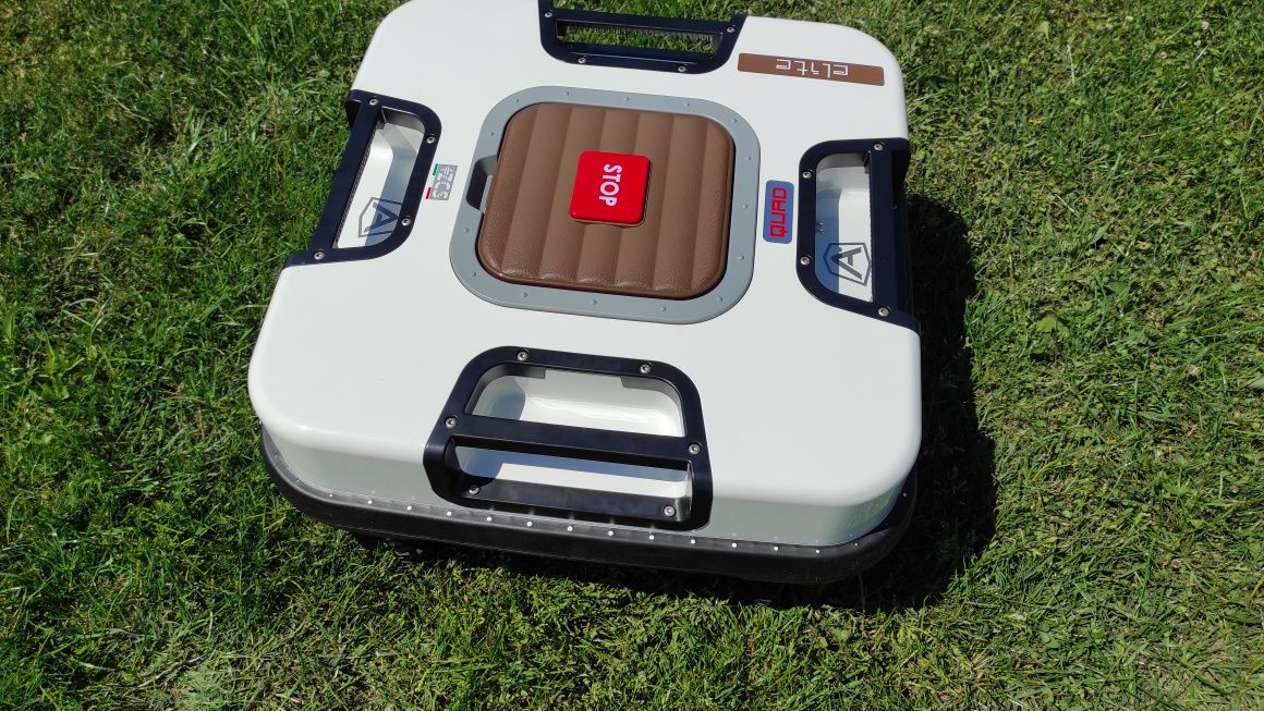 Kosiarka Automatyczna Ambrogio QUAD 4x4  do 3500m2 robot koszący