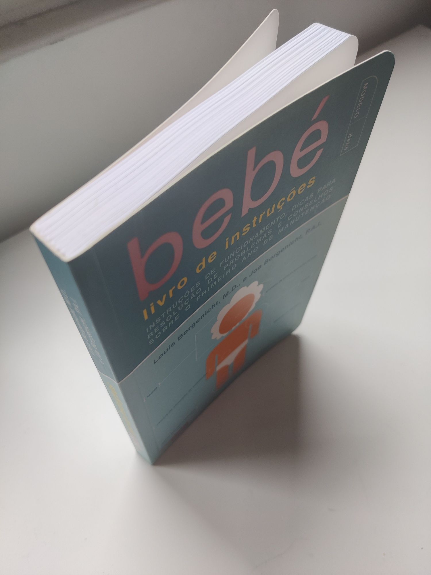 Livro "bebé - livro de instruções"