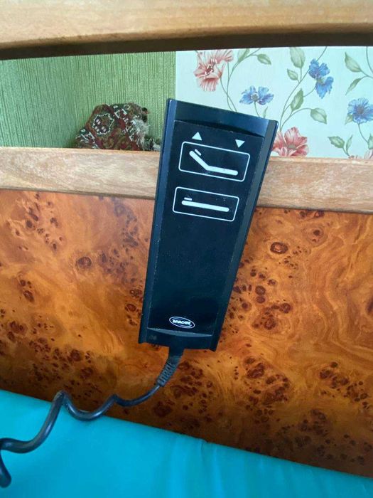 Продаю електричне медичне ліжко Invacare — 14 000 грн