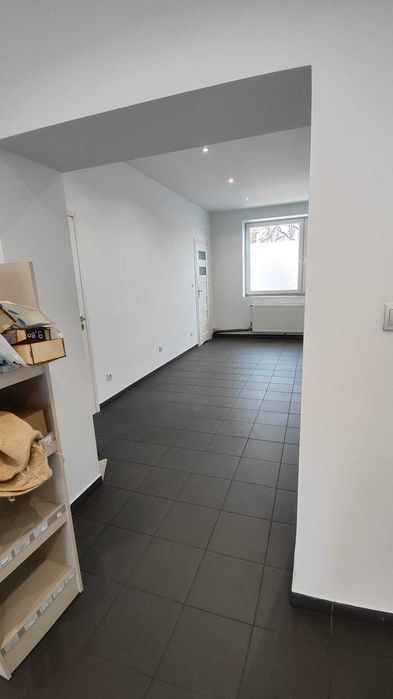 Wynajmę lokal handlowo - usługowy Centrum Poraj