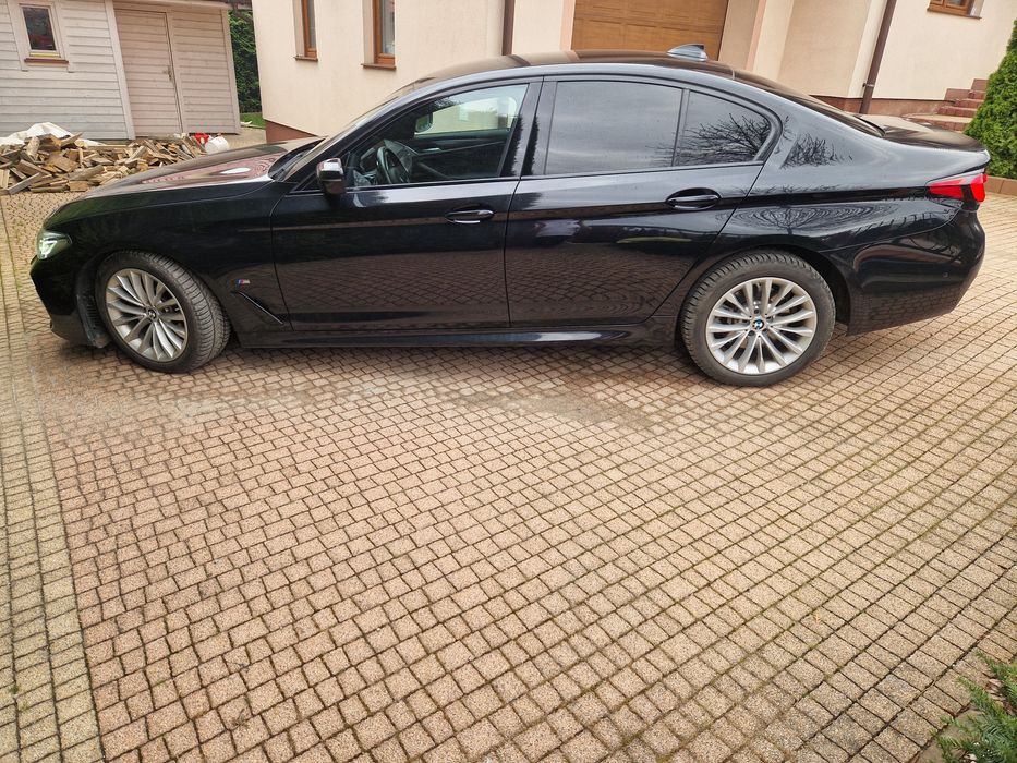 BMW seria 5 XDRIVE 2023r 36tyś + kpl kół full opcja Wieliczka