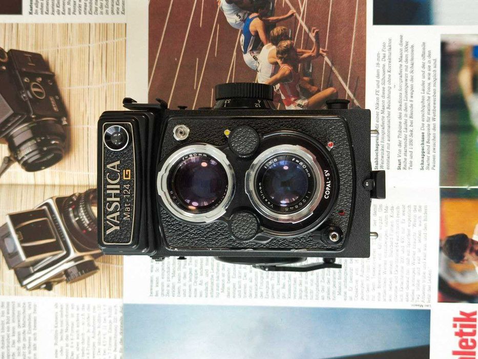 Yashica Mat-124G