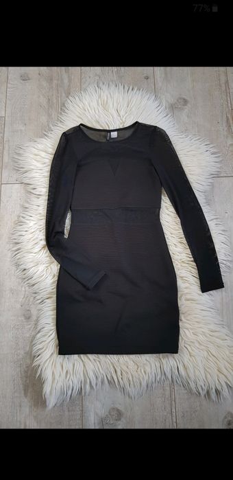 Czarna dopasowana sukienka bodycon z siateczknowymi elementami