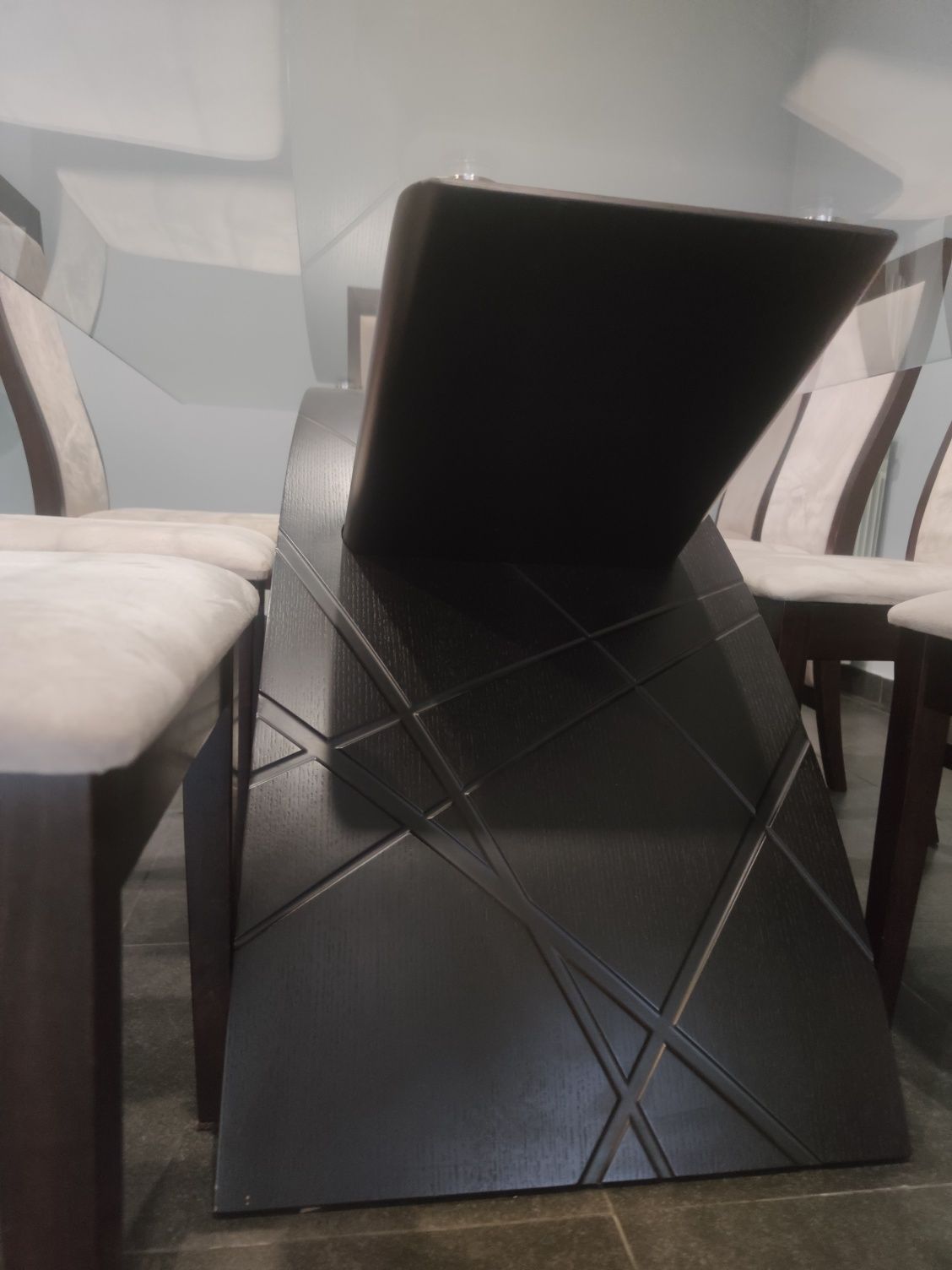 Mesa de vidro sala estar com cadeiras