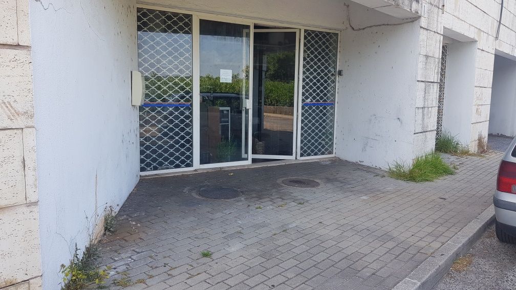 Loja/Armazem Alfragide 107m2