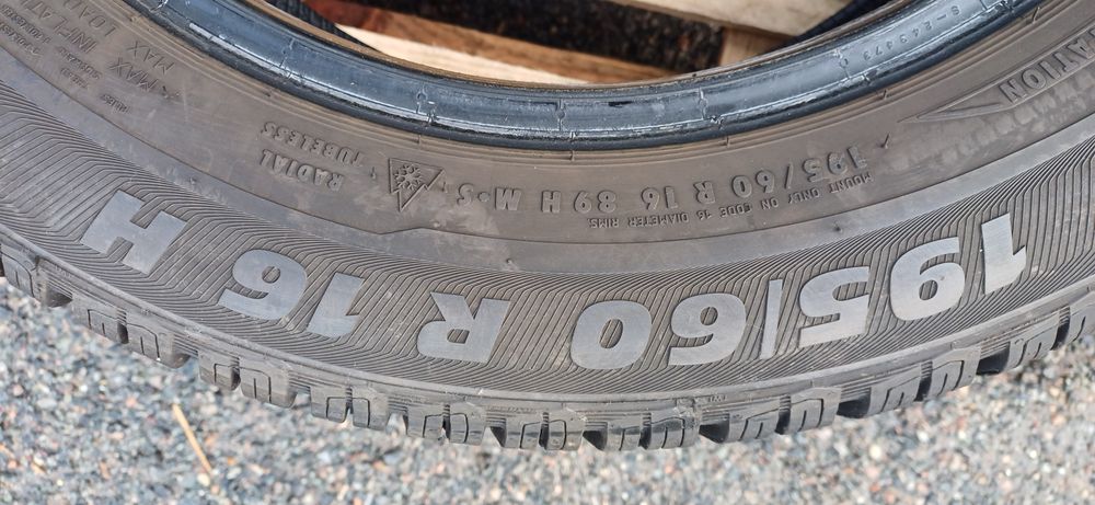 195/60R16 89H SEMPERIT , komplet opon zimowych.