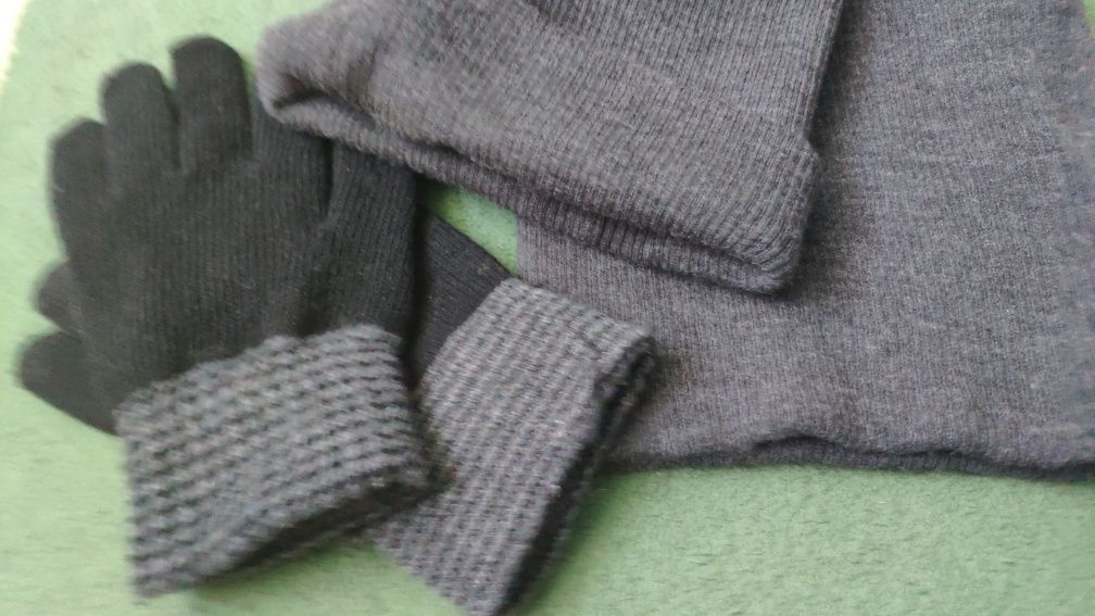 Шапка шарф для мальчика
+ шарф
+ рукавички
Комплект в х