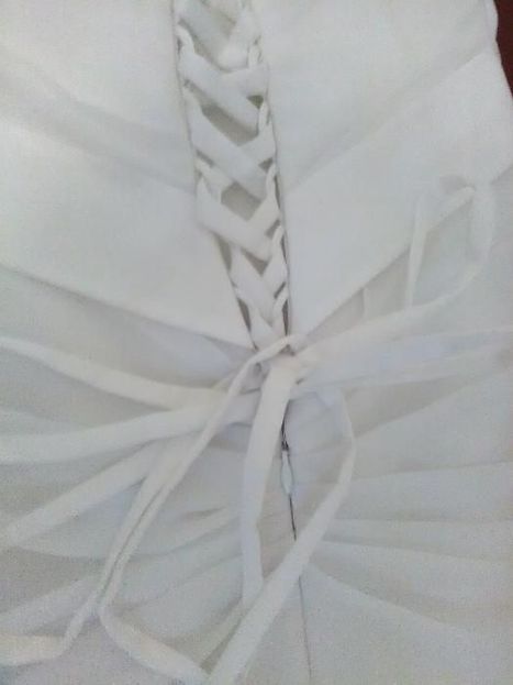 Suknia ślubna biała z trenem