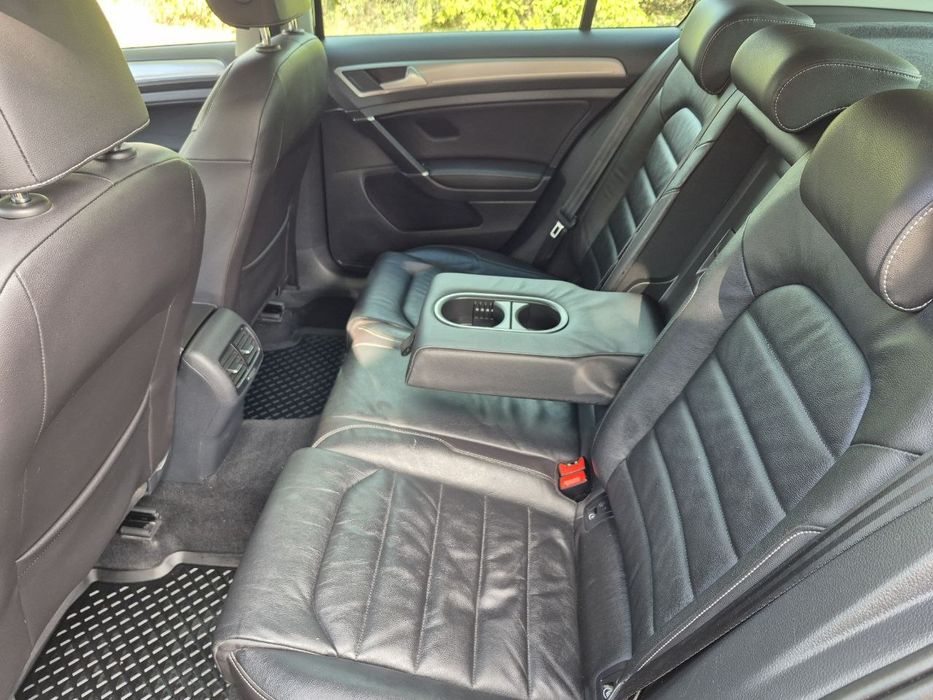 Продам Volkswagen e-Golf