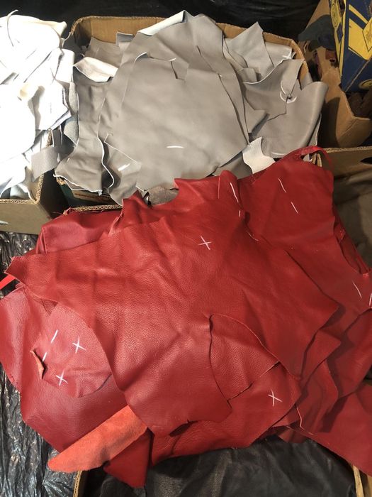 Кожа  мебельная.Большие куски на вес.Отходы. Обрезки.