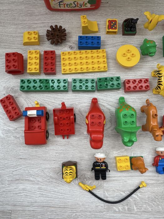 Терміново Деталі Lego Duplo + фігурки та машинки