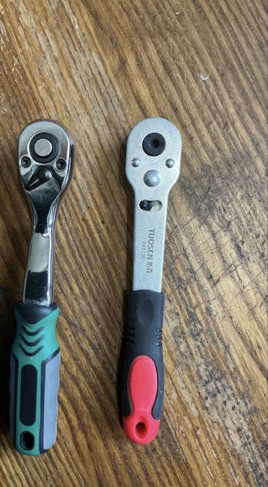 Нова трещотка реверсний вороток тріскачка 1/4 цінамза 1 штуку