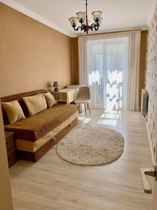 Продам 2-кім квартиру, будинок з білої цегли