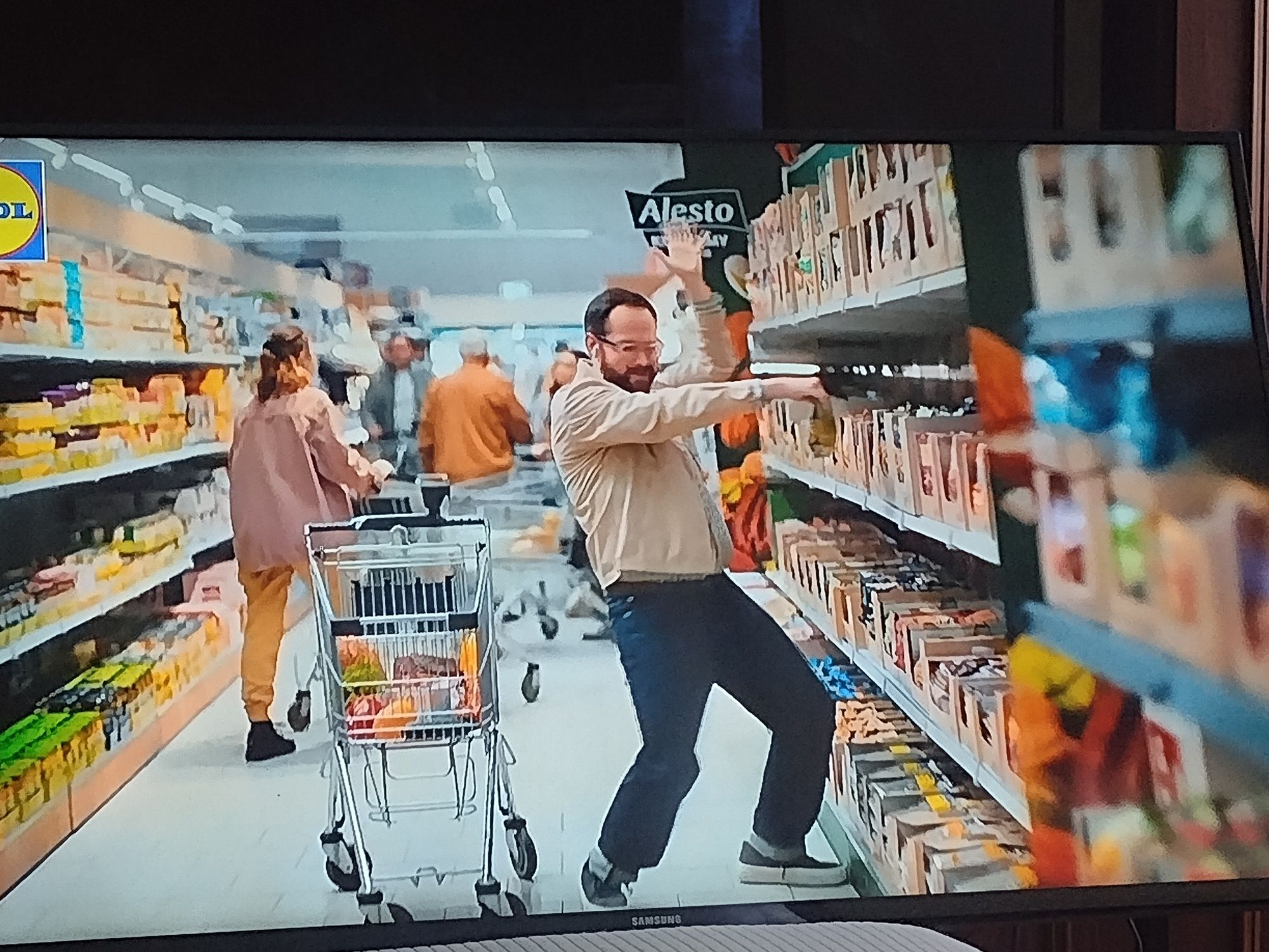 Samsung 40cal Smart TV DVB-T wifi