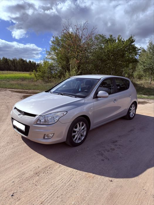 Hyundai i30 2.0 benzyna 143km, nowe opony lato/zima ( Holandia )