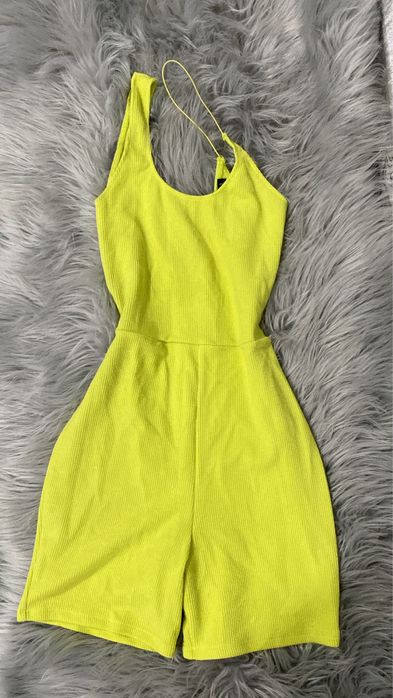 Лот жіночого одягу, топи, боді, сорочка блуза,спідниця шорти, аксесуар