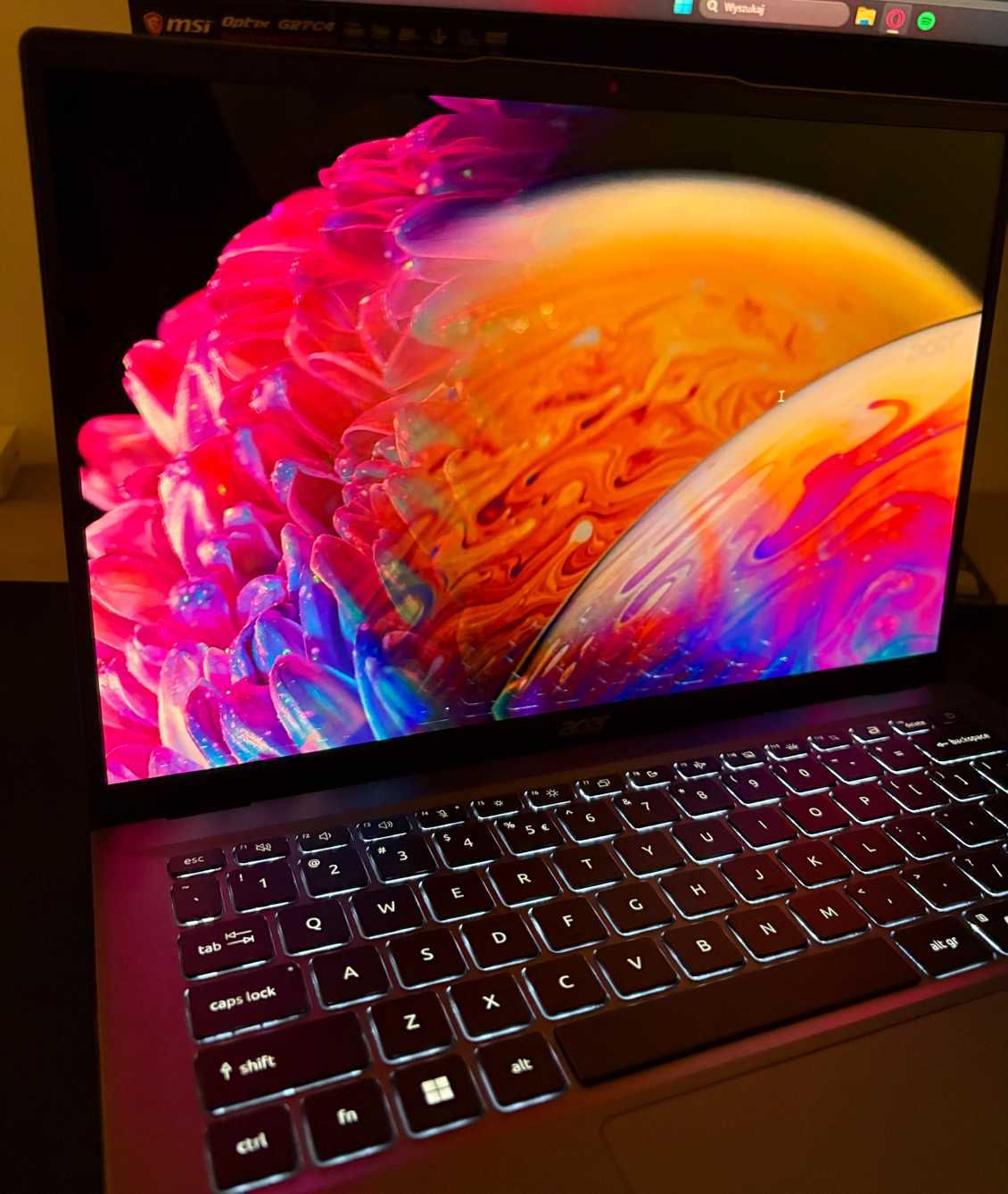 Acer Swift Go 14 – OLED, Ryzen 5, 16 GB RAM – jak nowy