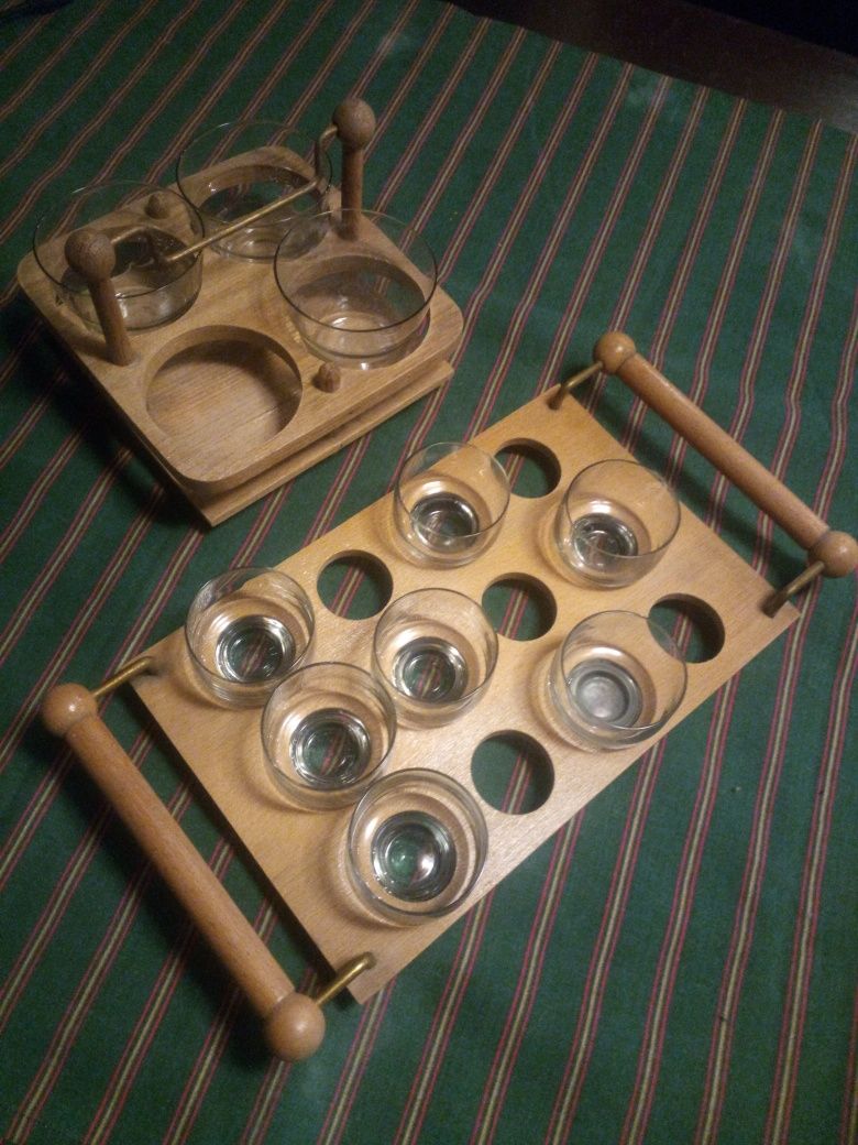 Zestaw 2x podstawka tacka drewniana vintage + szklanki i kieliszki
