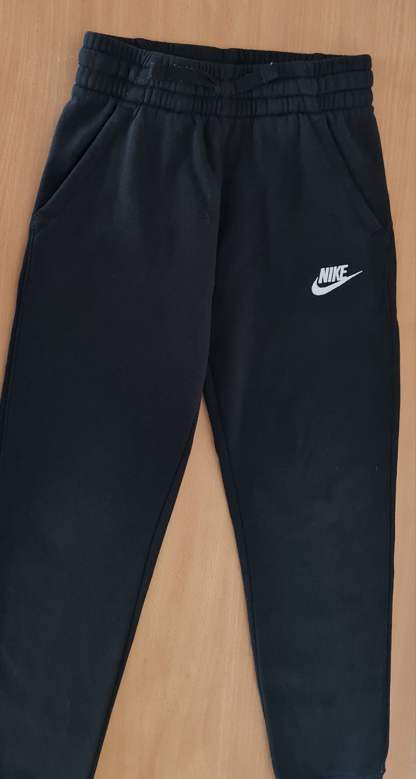 Spodnie dresowe Nike 128-137