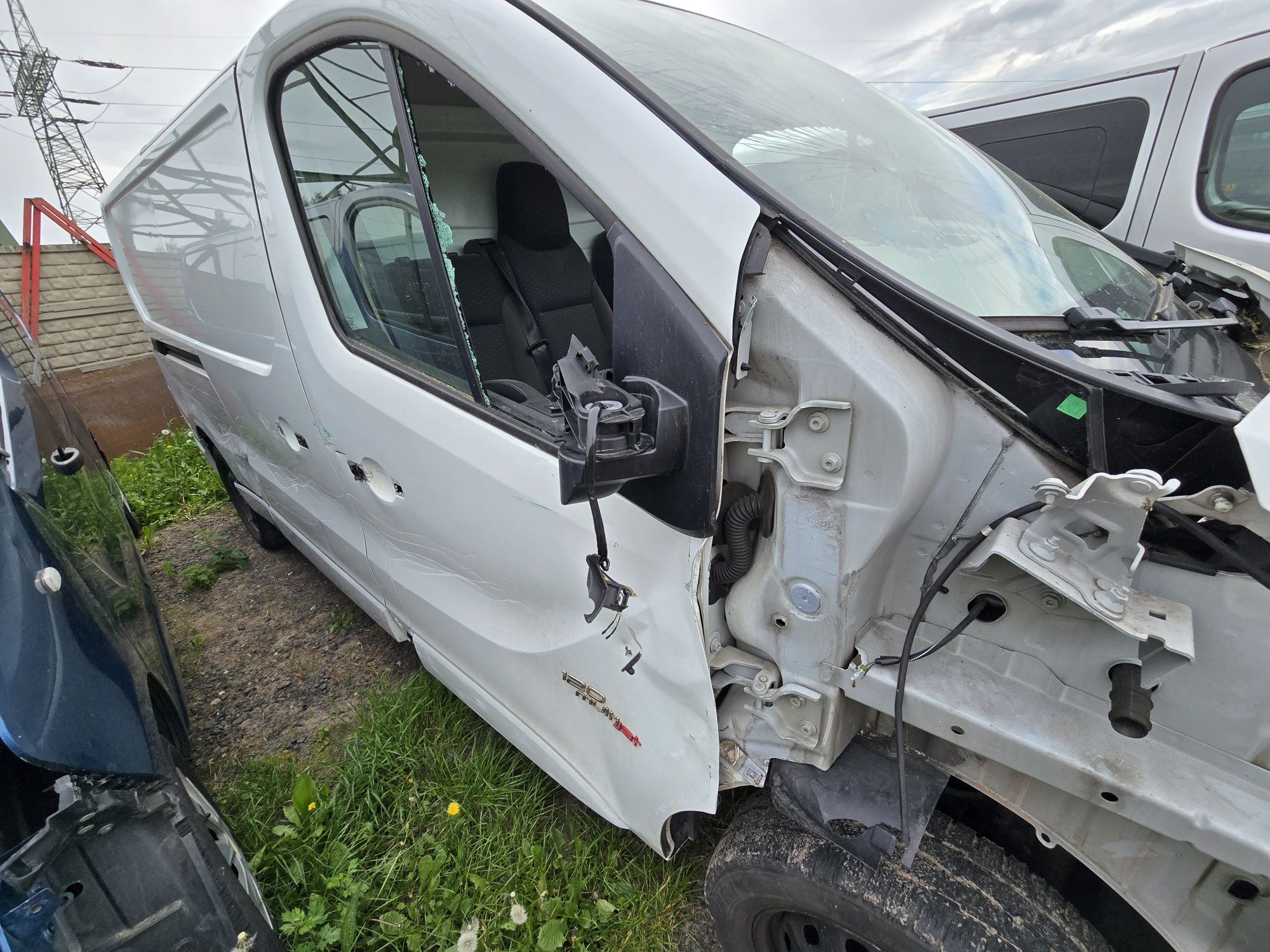 Fiat Talento uszkodzony 1.6 biturbo. Trafic vivaro