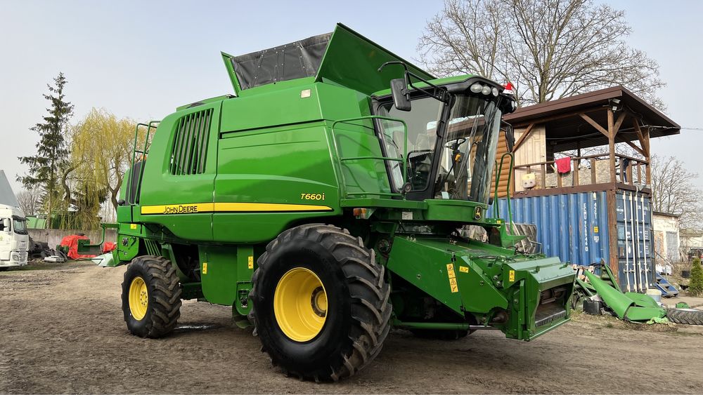 John Deere T660i