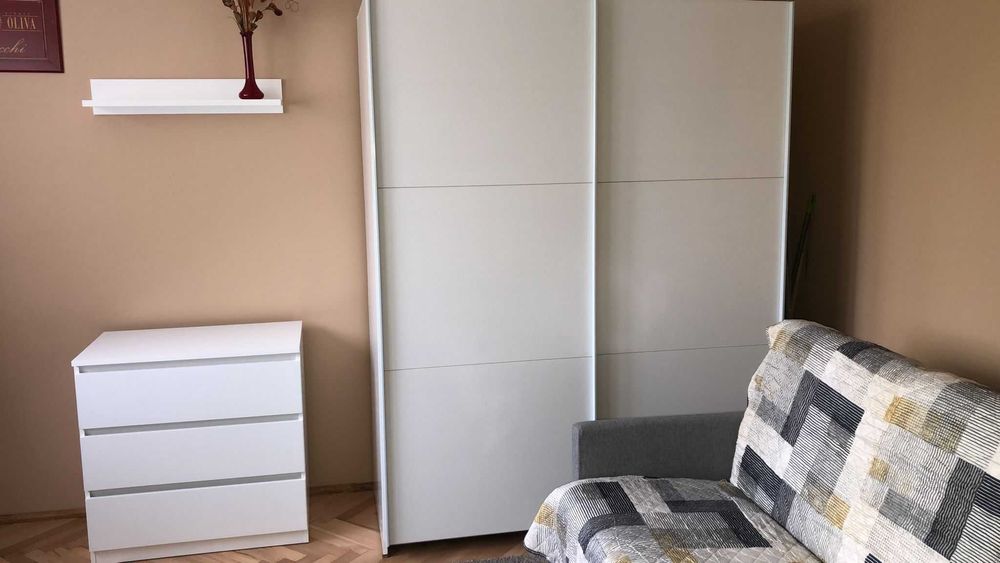 Wynajmę  kawalerkę 24m w dobrej lokalizacji po remoncie 2 piętro