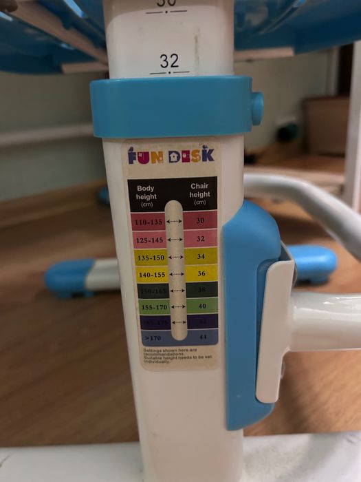 Дитяча парта зі стільцем зростайка fun desk