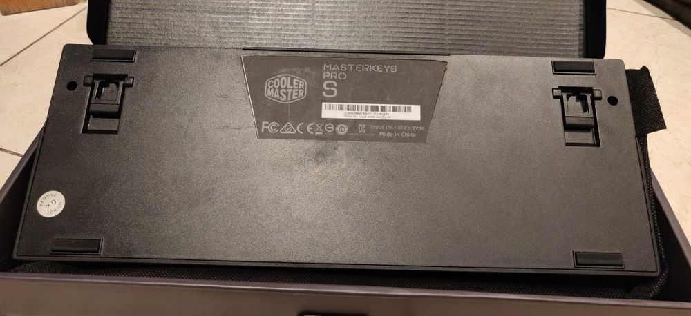 Teclado mecânico táctil TKL Cooler Master Masterkeys Pro S