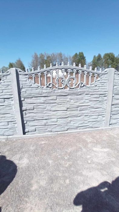 Ogrodzenie betonowe -panelowe Produkcja Montaz Promocja Podmóruwka