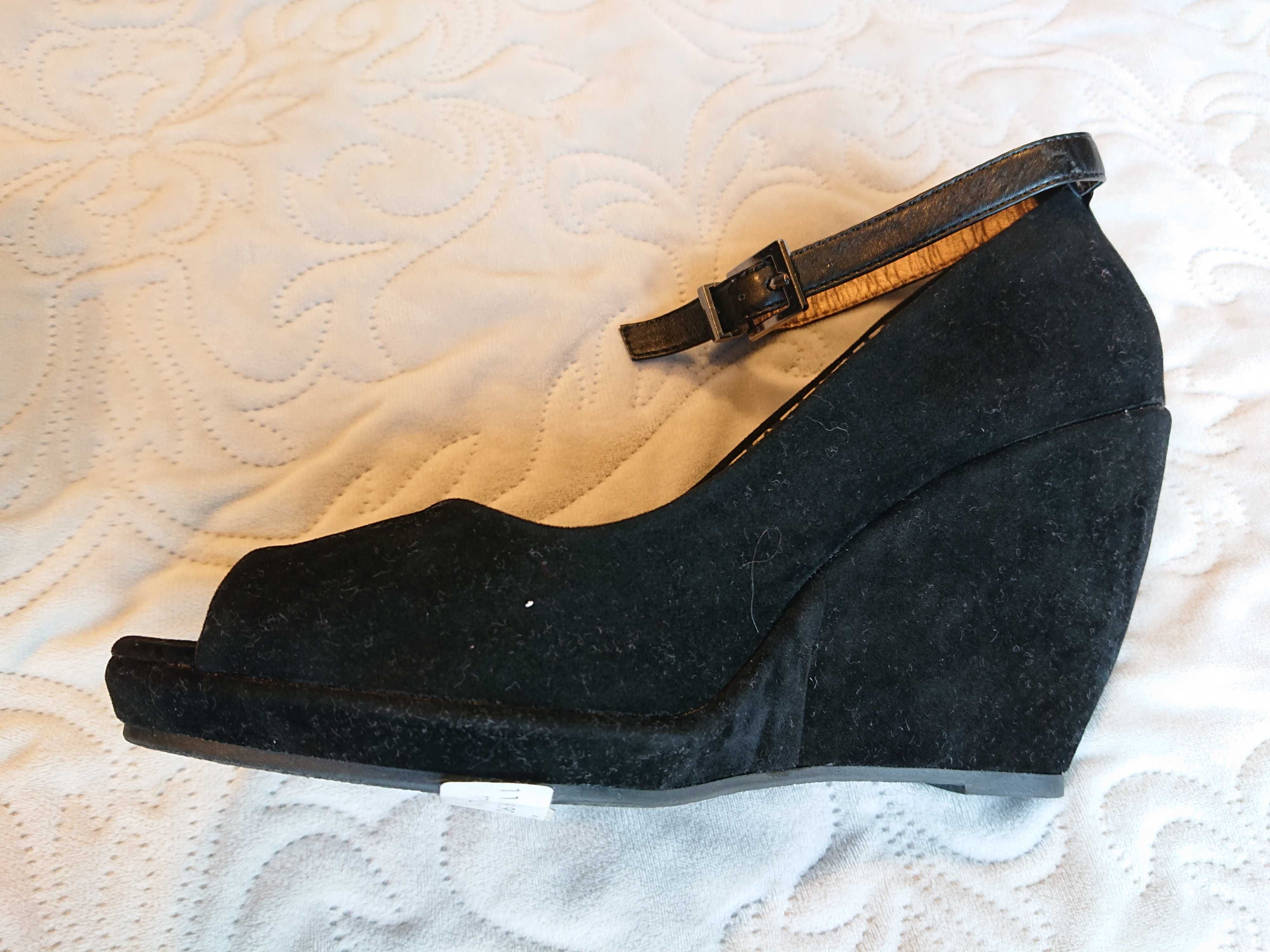 Buty damskie na koturnach czarne zamszowe CAMAIEU ETHNO r. 40