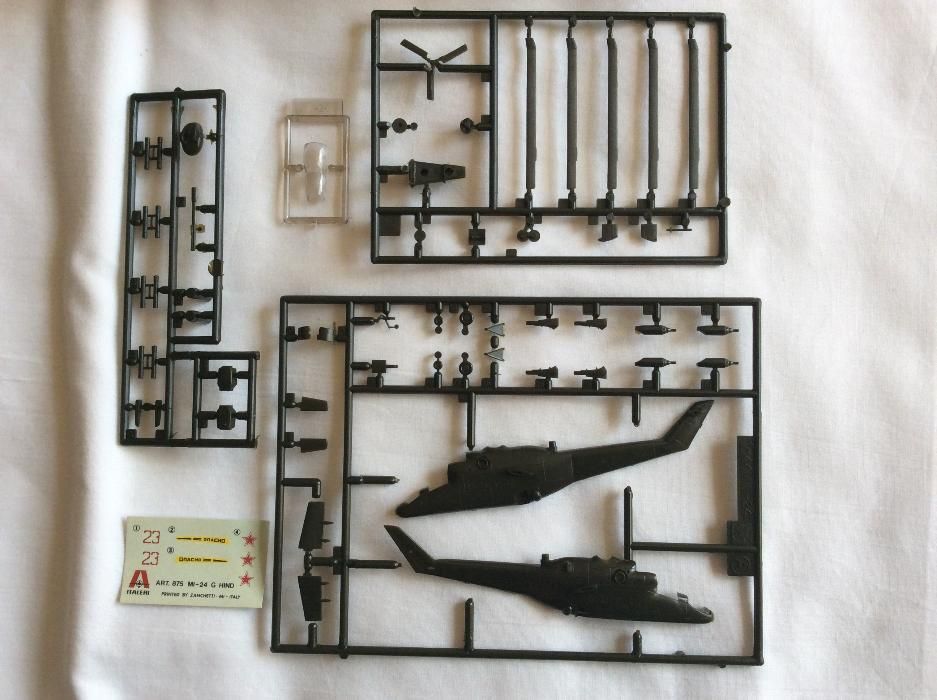 Miniaturas Italeri Dragon; MI 24 G Hind; 1/144