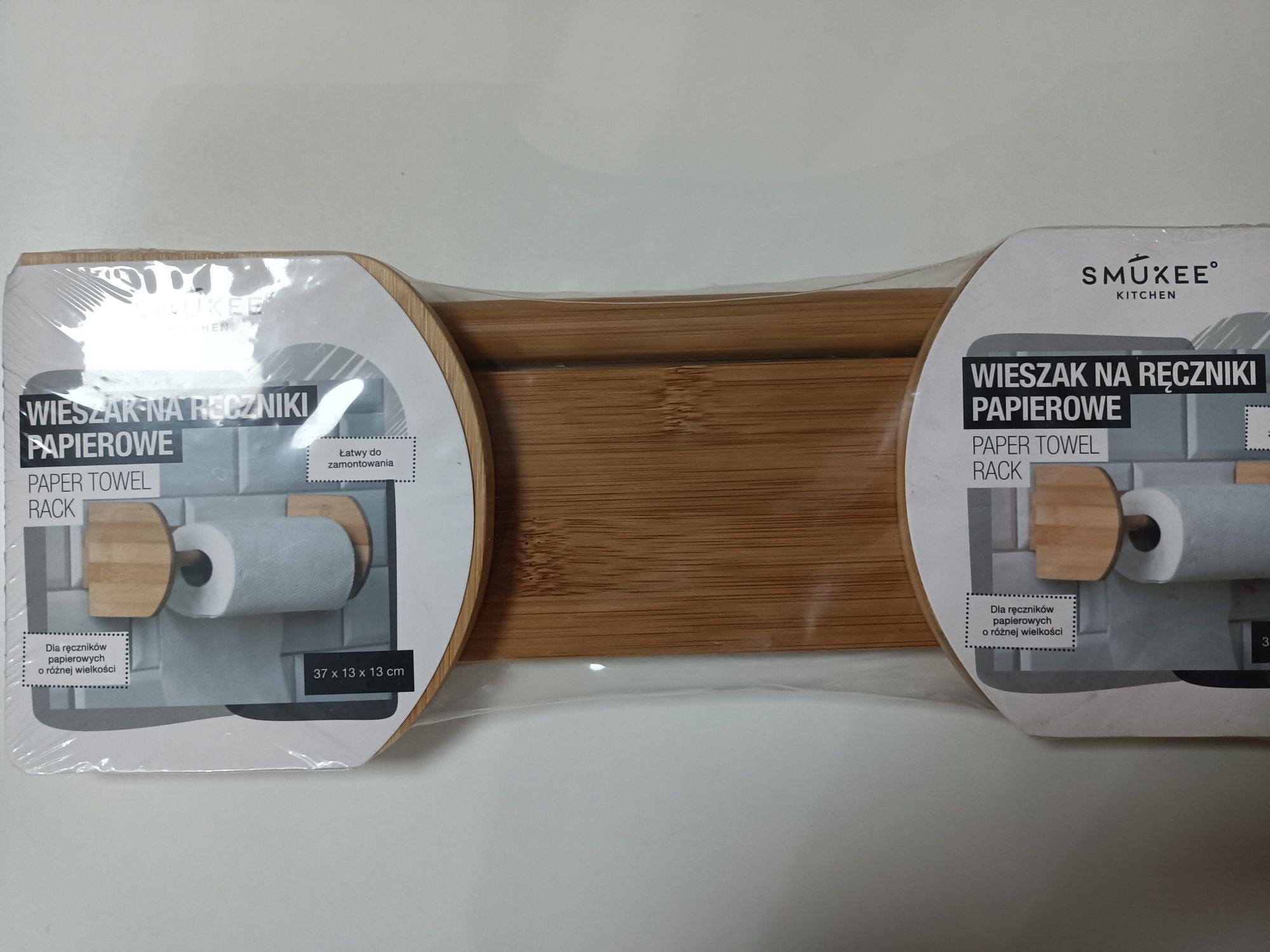 Wieszak na ręcznik papierowy