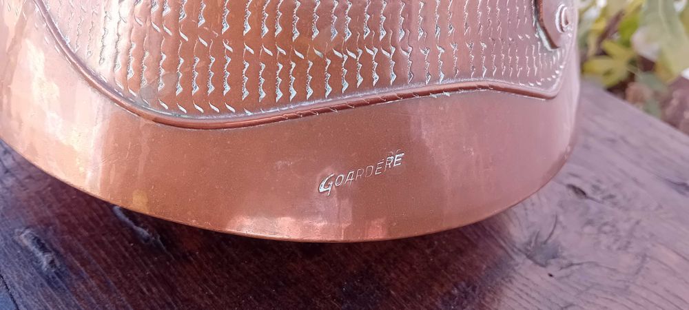 Vintage Peça de cobre artesanal  design francês de Jean Goarder!