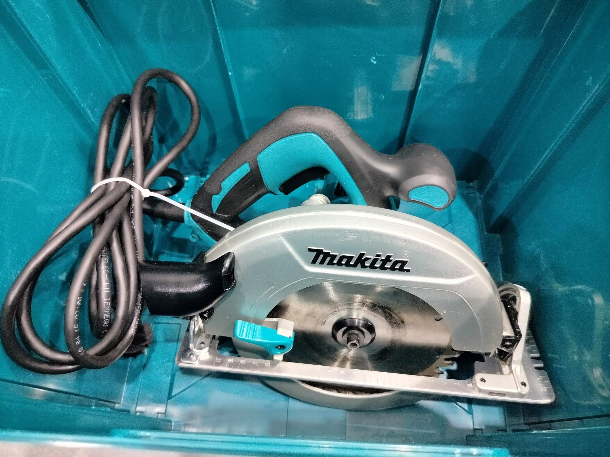 Piła Tarczowa Makita HS7601 + Makpac 4