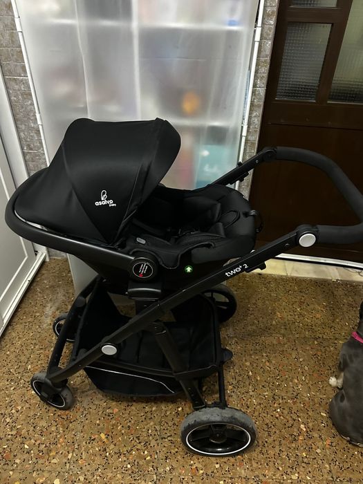 Vende-se carrinho de bebe semi novo