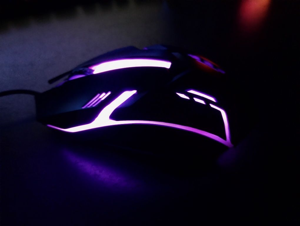 Myszka Gamingowa z podświetleniem RGB