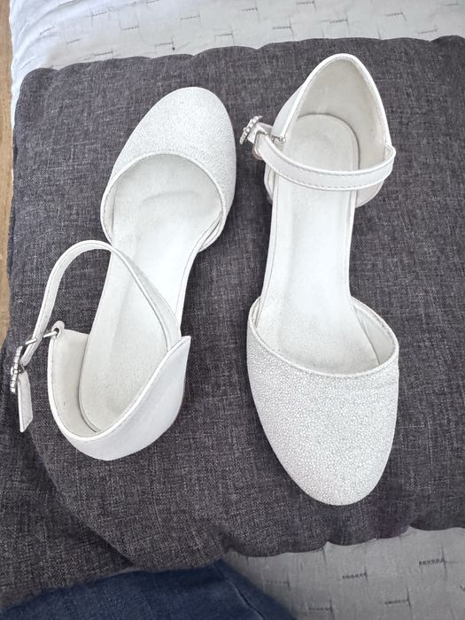 Buty komunijne  rozmiar 35