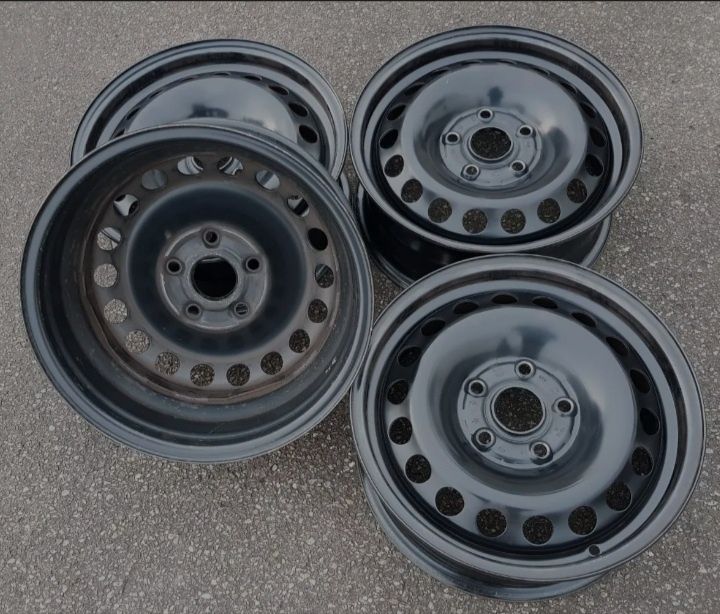 диски  R15  vag  5 112 з німеччини caddy запаска octavia golf 5 passa