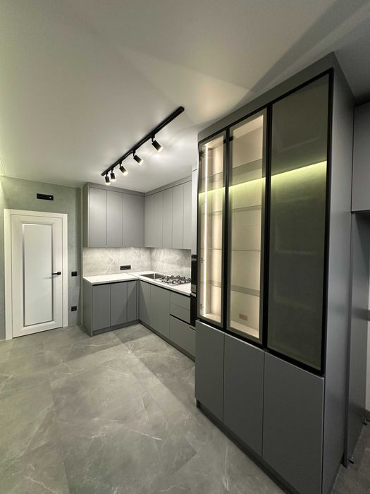 Кухні  Львів доставка монтаж на замовлення серійні кухні