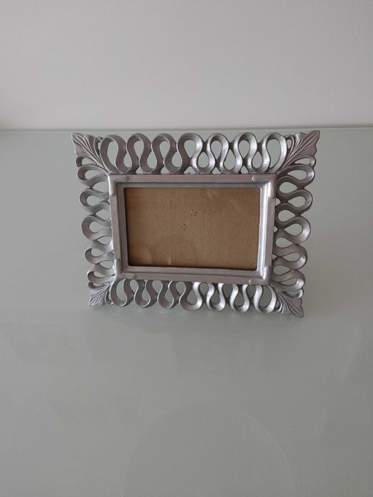 Moldura, cor cinza prata