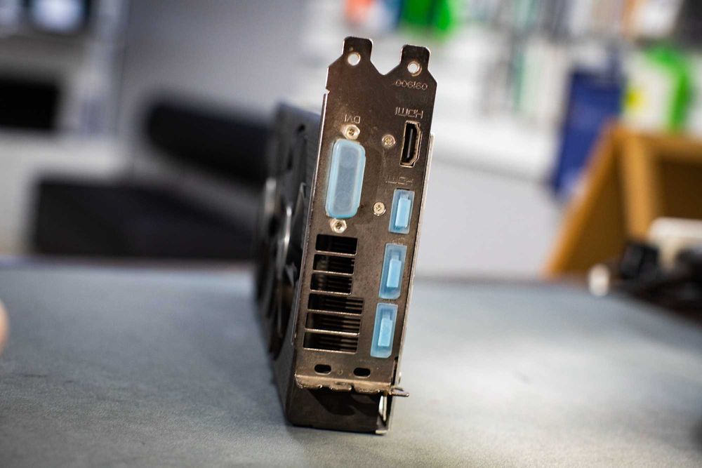 Отличная Sapphire Nitro RX480 8gb. Игровая видеокарта