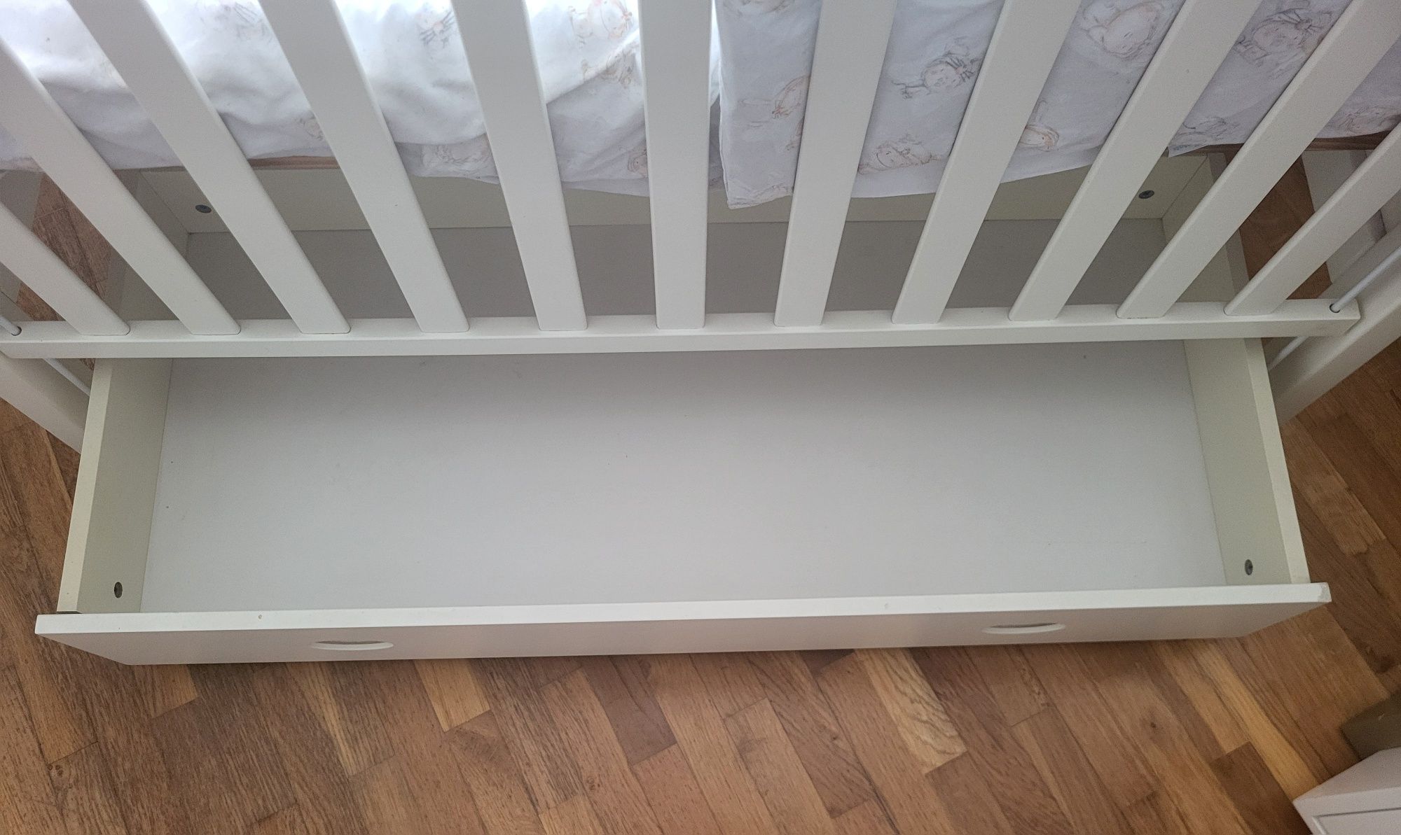 Berço/ cama de grades com oferta colchão