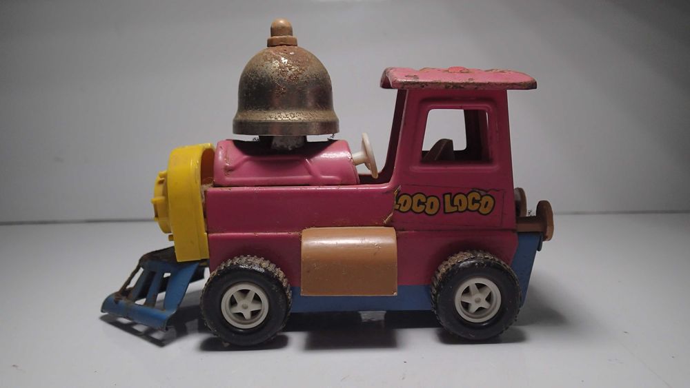 Brinquedo antigo em Chapa Japonês