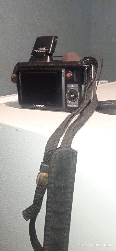Продам фотоапарат Олімпус 12 мегапікселей